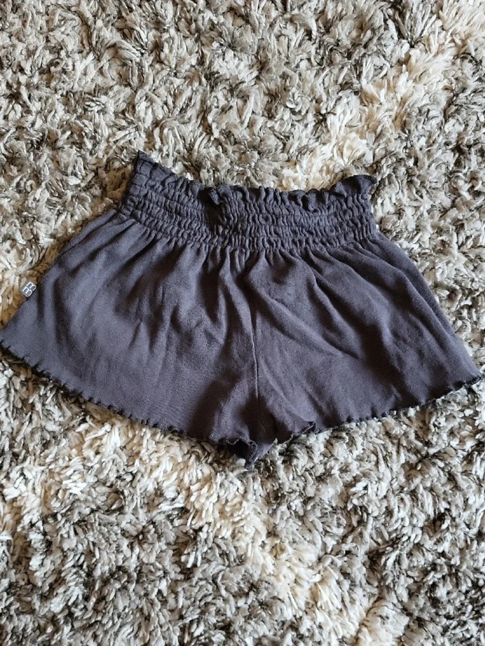 Modern Moments soft charcoal